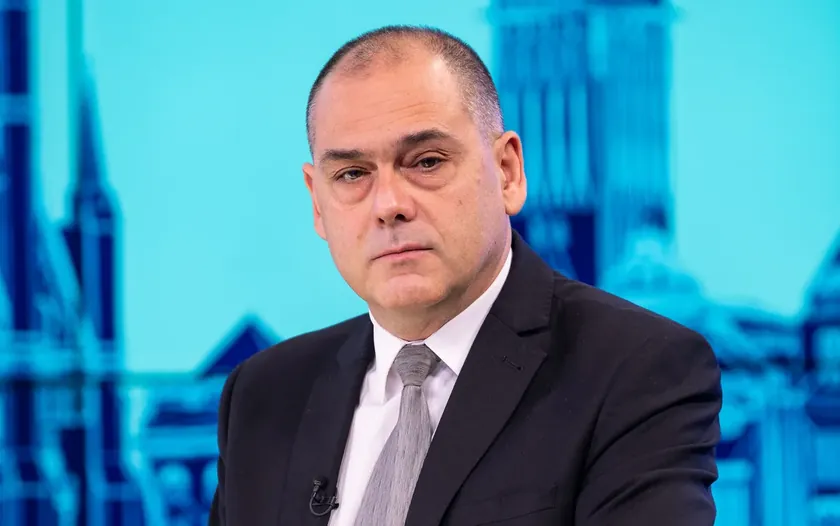 Sırbistan'da vojnun analisti Aleksandar Radiç'in tutulmasıyla ilgili dava devam ediyor.