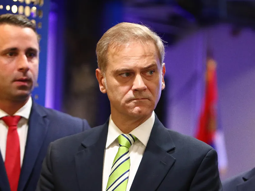 Borko Stefanović'tan Vučić'e yanıt: Oyu verdiğiniz yasa mülkiyetin kaynağı yasası değil