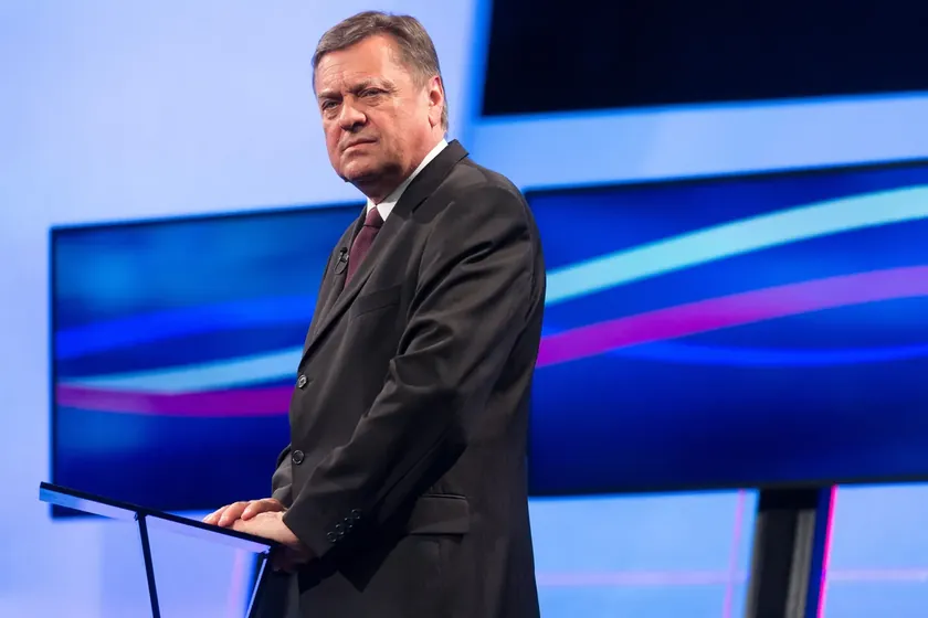 Sırpistan Başbakanı Aleksandar Vučić'in kuzeni Nikola Petrović'in adresine kaydedilen Ljubljana Belediye Başkanı Zorana Janković'in oğlu Jure Jankovic, Sırbistan vatandaşı oldu.