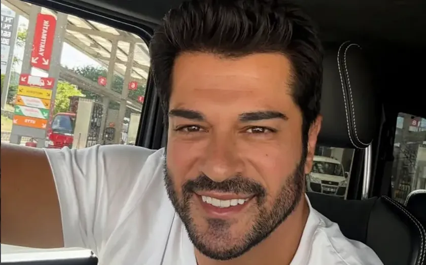 Turski oyuncu Burak Özçivit tekrar kamuoyunun dikkatini çekti.