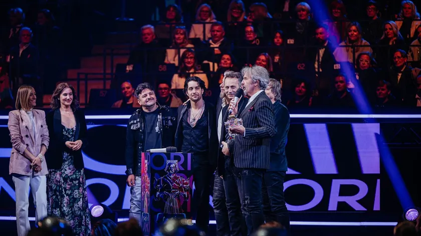 Parni Valjak Porin Yılın Albümü Ödülünü Kazandı, Belgrad'da Büyük Jübile Konseri Yapacak