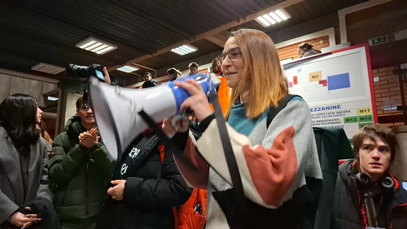 Filozofik Fakültesi'nde Jeleni Kleut'un işten çıkarılması nedeniyle protesto