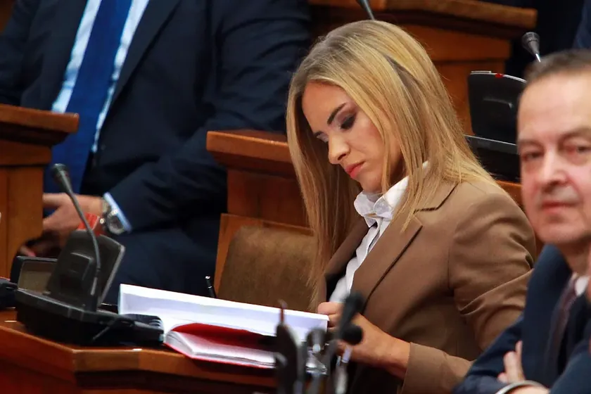 Sırbistan'da Sosyal Güvenlik Hakkında Bilgi Sağlayan Yeni Bir Dijital Asistan Başlatıldı