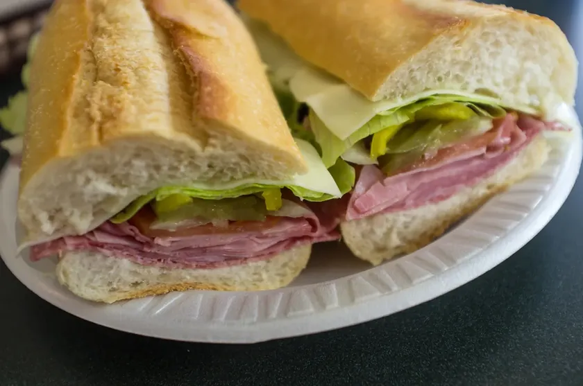 Sırbistan Novi Sad'da Indeks sendviçi öğrencilerin vazgeçilmezi haline geldi.