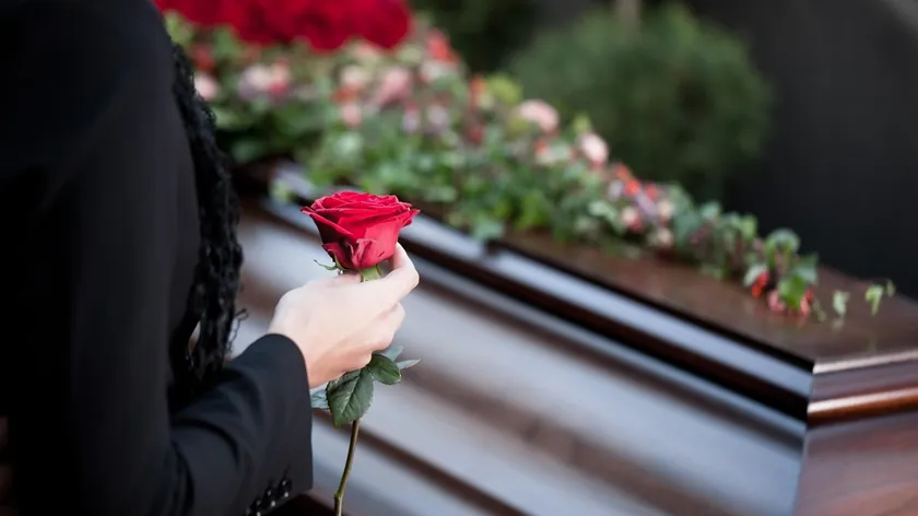 Kimberli Mur ailesi, cena töreni için detaylı talimatlar bırakan ölmüş kadınla ilgili zor bir süreçten geçiyor.