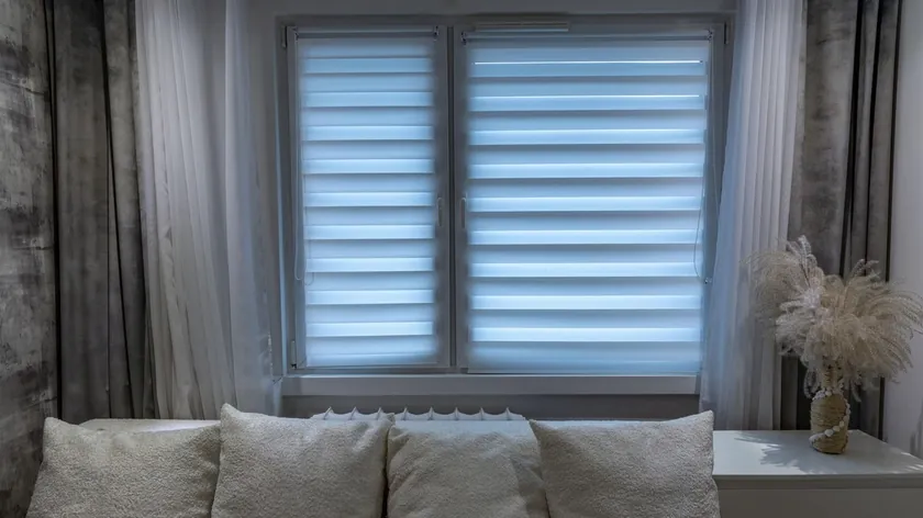 Ev Dekorasyonunda Yeni Dönem: Klasik Perdeler Gündüz Gece Modelleriyle Değişiyor