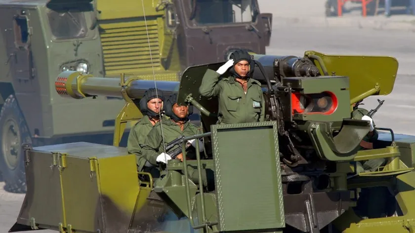 ABD'nin olası askeri saldırısı karşısında Küba ordusu teyakkuza geçti