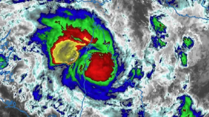 Avustralya'da Narel Siklonu Queensland'ı Vurdu Şiddetli Rüzgar Sel Tehdidi