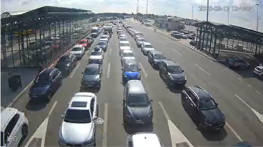 Sırbistan sınırlarında trafik yoğunluğu yaşanıyor.