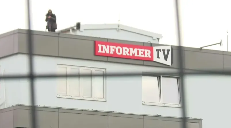 Sırp televizyonu Informer'ın öğrenci protestosuyla ilgili yayınlarında yer alan ihlallerle ilgili bir tepki dile getirdi.