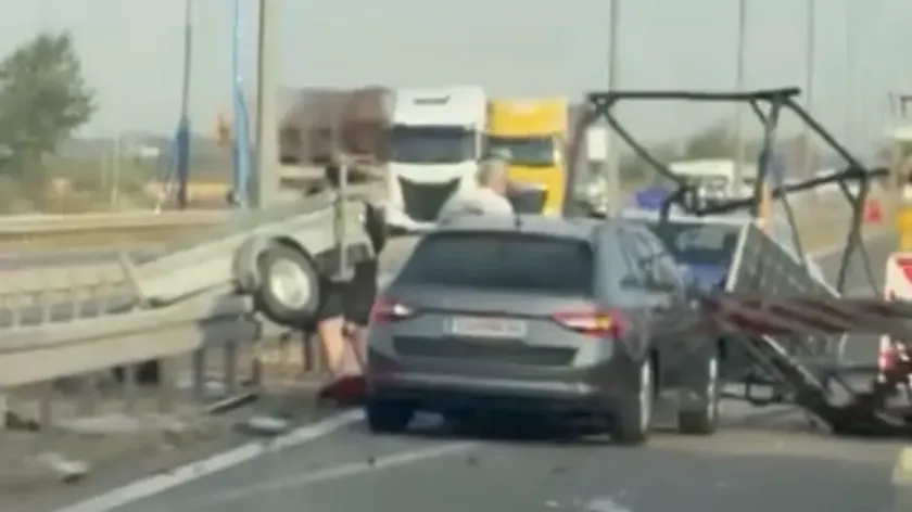 Surçın yakınlarındaki obilaznici üzerinde trafik kazası meydana geldi.