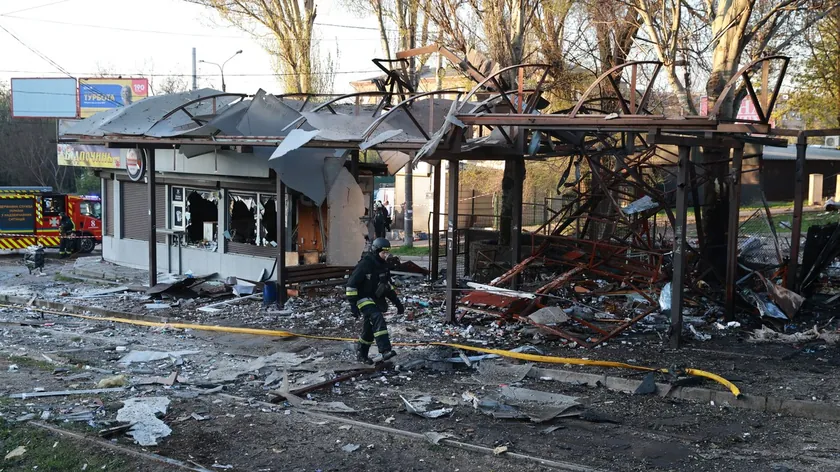 Ukrayna'nın Zaporožye kentinde Rus saldırısında bir kadın hayatını kaybetti, birçok yer hasar gördü