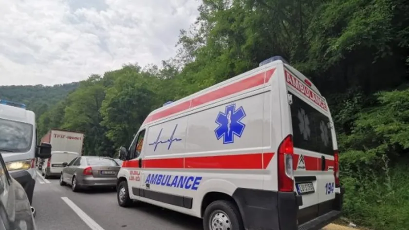 Sırbistan'ın Niş Kentinde Bir Bebek Acil Durum Ambulansında Dünyaya Geldi