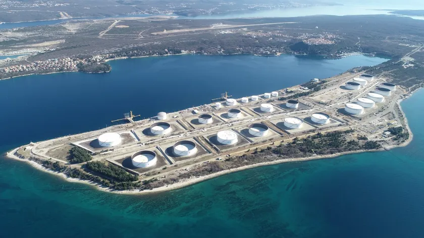 Hırvatistan merkezli Janaf, Rus petrolü sevkiyatında AB ve ABD yaptırımlarına uyulduğunu belirtti