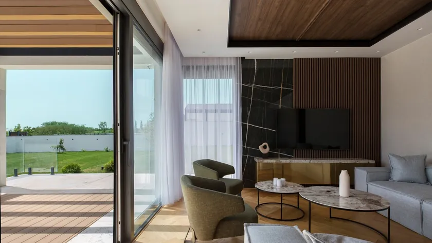 Sırbistan Kosmaj'da Lüks Konut Merkezi Oldu: Geleneksel ve Modern Tasarım Birleşti