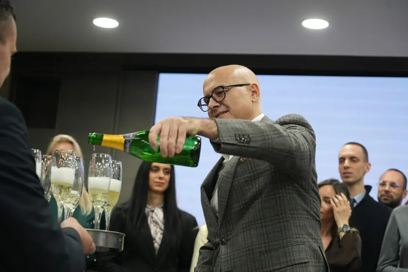 Deset kat daha fazla para harcadı: SNS'in Mionica ve Negotin'deki kampanya masrafları