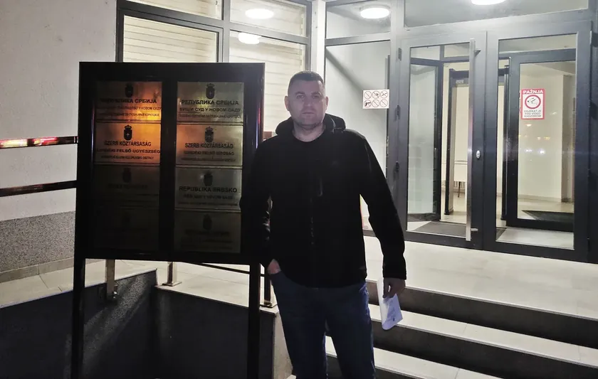 Sırbistan'da Novica Antić sahtecilik suçlamasını reddederek askeri ombudsmana karşı suç duyurusunda bulundu.