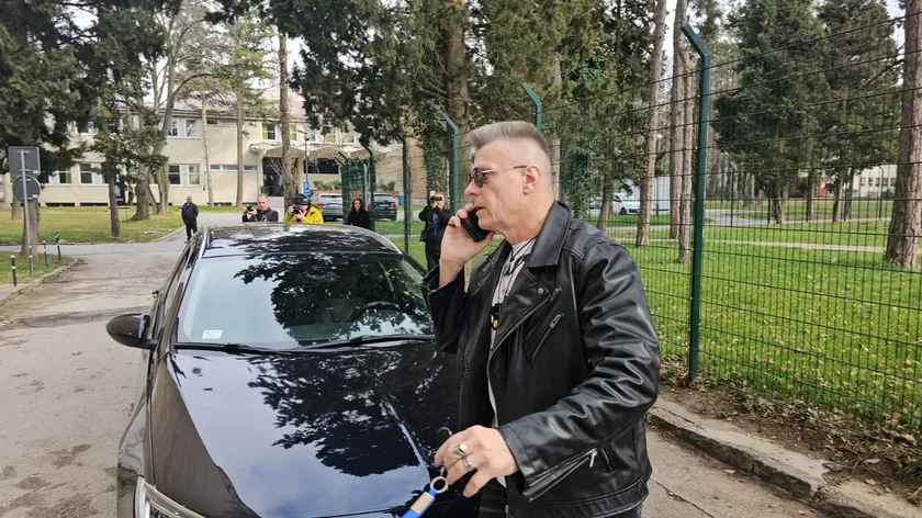 Ünlü Sırp müzisyen Đorđe David, uzun zamandır partneri Ana ile birlikte mutlu bir ilişki sürdürüyor.