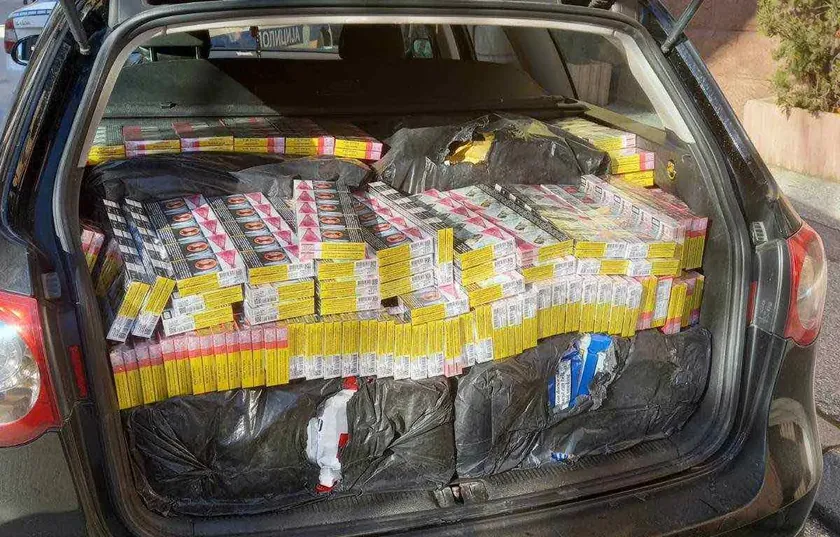 Niş'te polis kaçak sigara ve tütün ele geçirdi, dört kişi tutuklandı