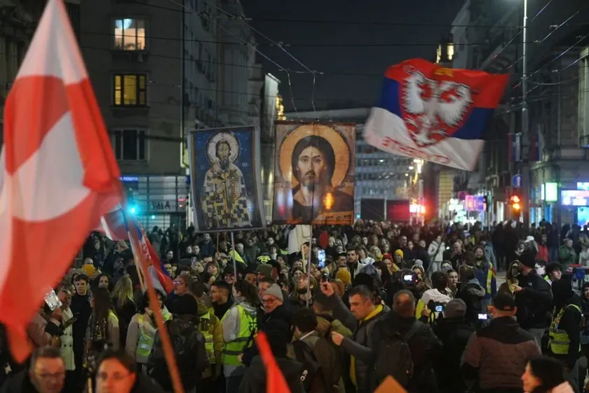 Belgrad'da Gençlik Protestoları: Nevidljiv Kahramanlar ve Etik Direniş