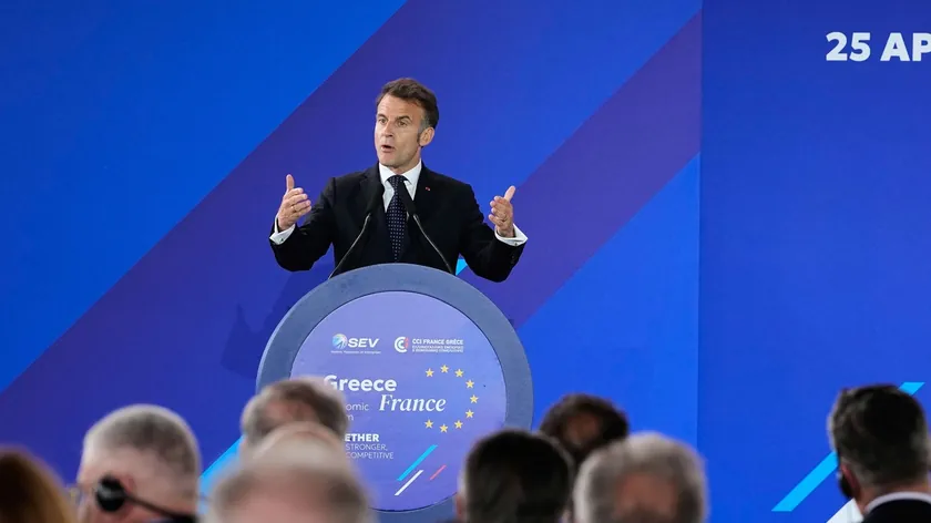 Fransa Cumhurbaşkanı Macron Yunanistan'a yönelik tehdide tepki göstereceklerini bildirdi