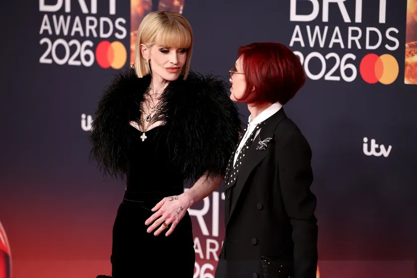 İngiltere'deki BRIT Ödülleri'nde Ozzy Osbourne Anıldı, Ailesi Endişe Yarattı