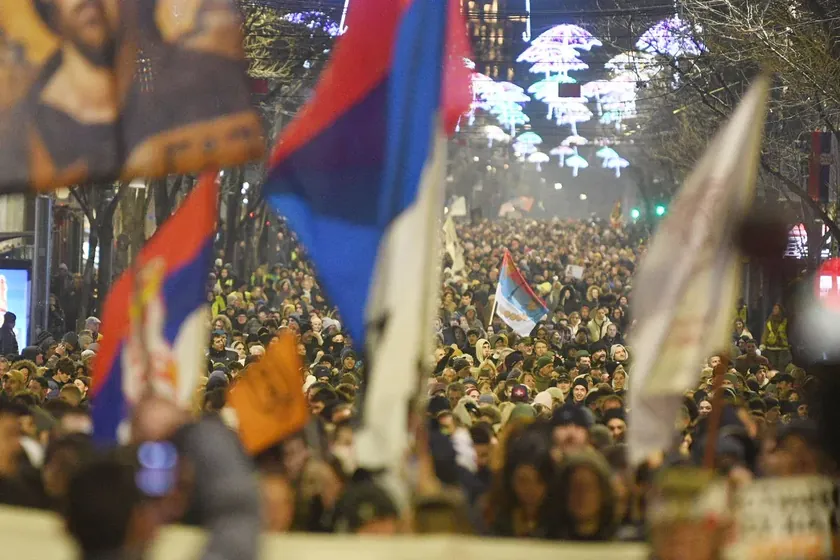 Sırbistan'da siyasi danışman yerel seçimleri değerlendirdi, öğrenci seçmen mobilizasyonu partileri geride bıraktı