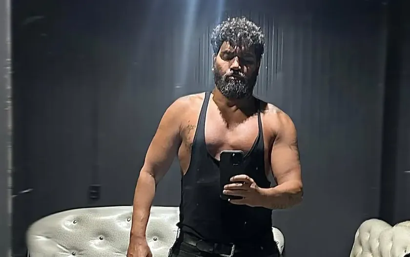 Bulgaristanlı şarkıcı Azis'in uzun zamandır gizli tuttuğu bir kızı olduğu ortaya çıktı.