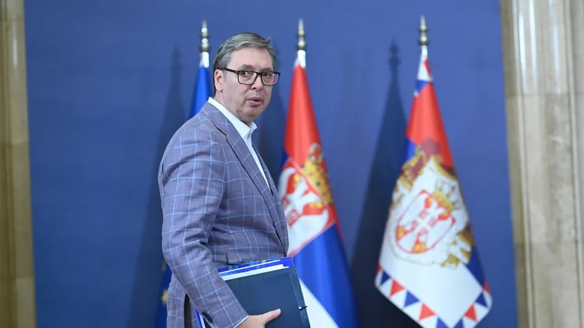 Sırbistan Cumhurbaşkanı Vucic parti istişarelerine devam ediyor, SPO ve SRS ile görüşecek