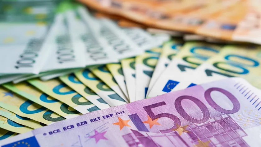 Dünyada dolar milyonerleri bir yılda iki milyona yakın arttı: İşte liderler