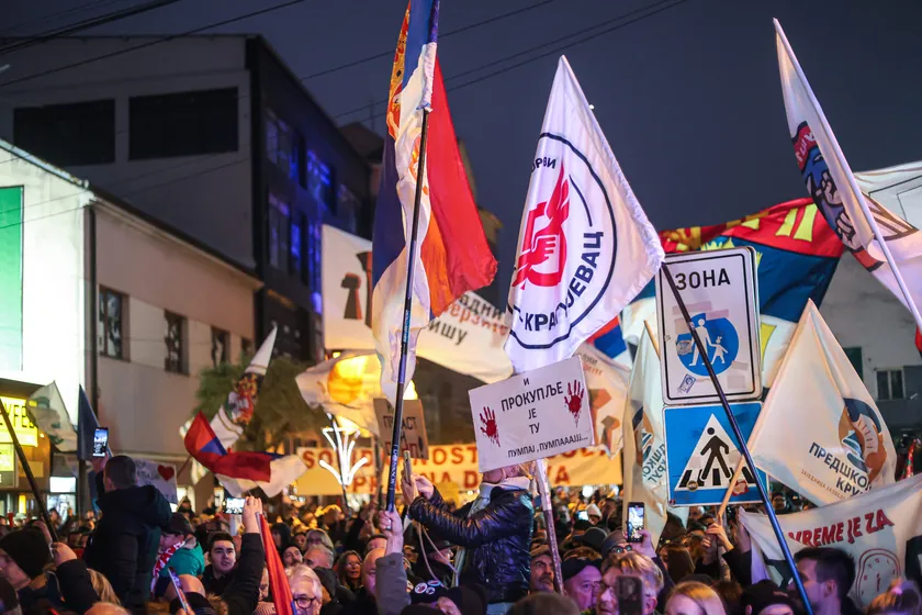 Öğrencilerin Plenumları: Doğrudan Demokrasi Modeli