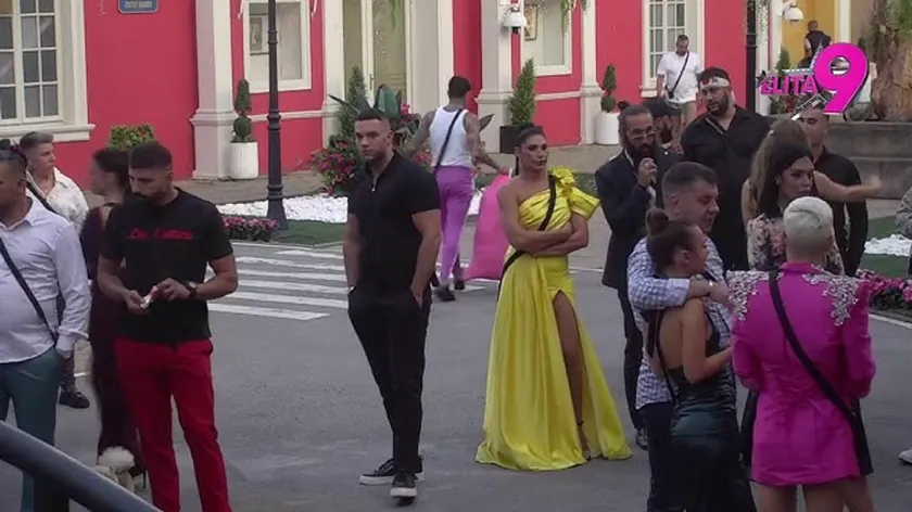 Elite 9'dan Çıkan Sara ve Murat İlişkilerini Sonlandırdı