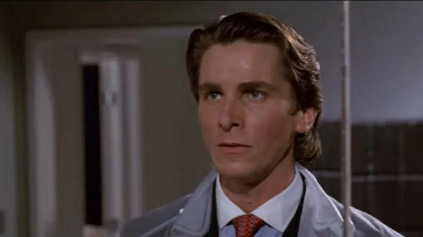 American Psycho Filmi: Christian Bale'in Dönüşümü ve Tartışmalarla Dolu Bir Kült Yapım