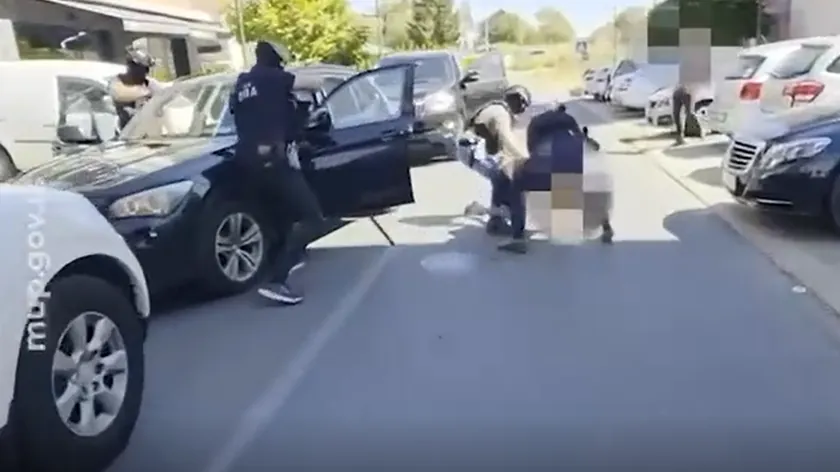 Sırbistan polisi Sremska Mitrovica'da 200 kilograma aşkın uyuşturucu ele geçirdi.