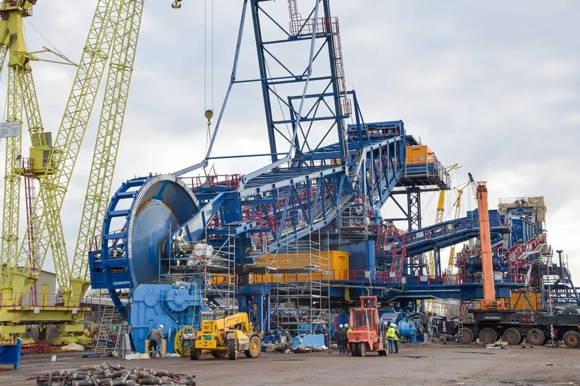 Sırbistan Kolubara Maden Havzası'nda Konveyör Bandı ve Geri Dönüş Tamburu Yandı