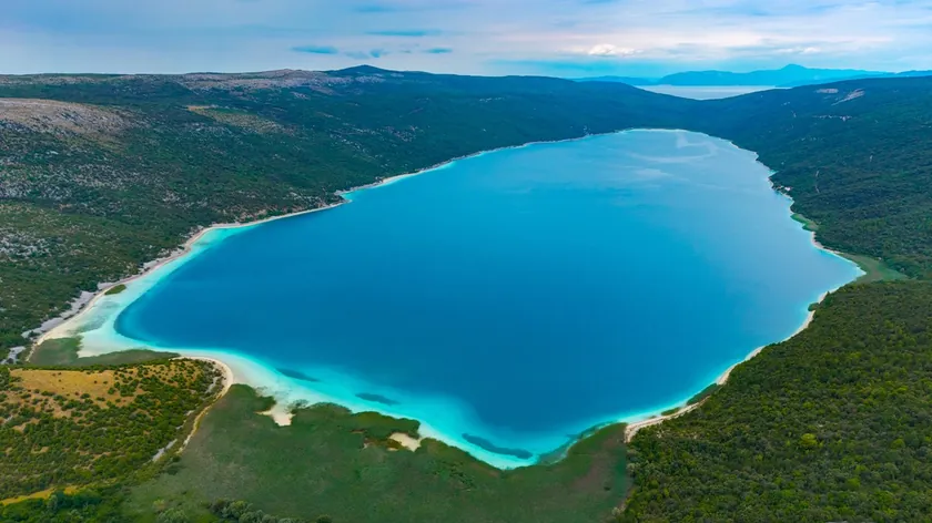 Hırvatistan'ın Cres Adası'ndaki Vransko Gölü'ne Giriş Kesinlikle Yasaklandı