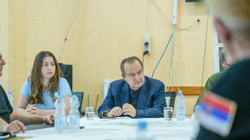 Dačić, vatrogascilara hedefleyen saldırılara tepki gösterdi "Siyasi kazanç için trajedilere sevinirler"