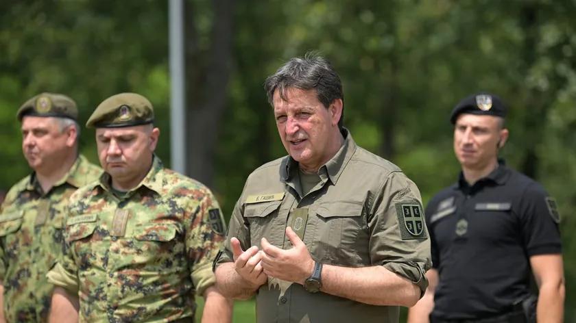 Sırbistan Savunma Bakanı zorunlu askerlik süresi ve başlangıcını açıkladı