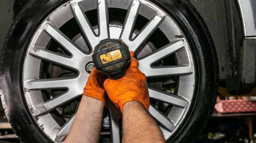Sırbistan'da yapılan bir testte, 16 farklı her mevsim için uygun lastik modelinin performansları değerlendirildi.