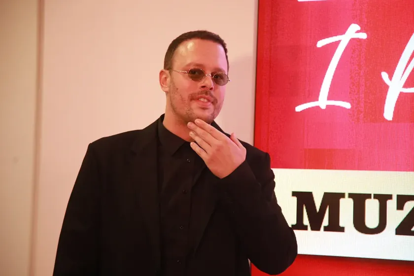 Igor Kojić'in Hırvatistan'dan yeni sevgilisi Nikolina Şaponja'nın modellik ve siyaset geçmişi