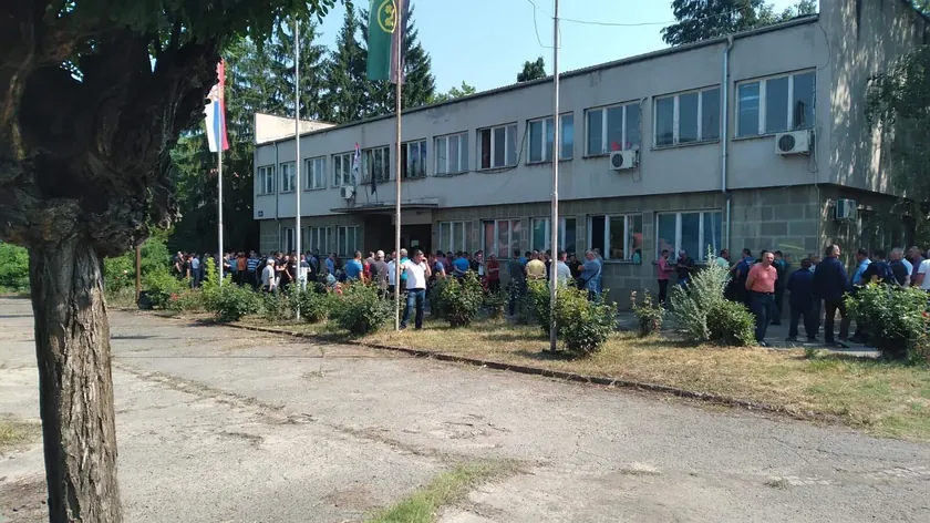 Rudarlardaki elektriksizlik nedeniyle yedinci saatinde mahsur kaldı