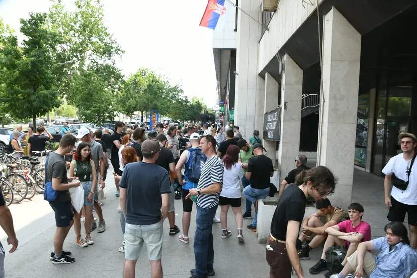 Sırbistan Novi Sad'da Yasal İşlemlerle Karşı Karşıya Kalan Öğrencilere Destek Protestosu Düzenlendi