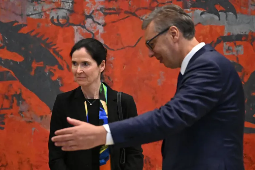 Almanya yeni bir büyükelçiyi Belgrad'a gönderdi Yeni büyükelçilik Anke Holstaajn (Holstein)