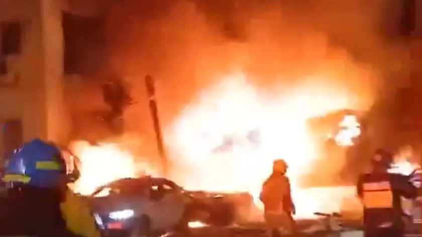 İran'ın ABD-İsrail saldırılarına misillemesinde Dubai Havalimanı dronla hedef alındı