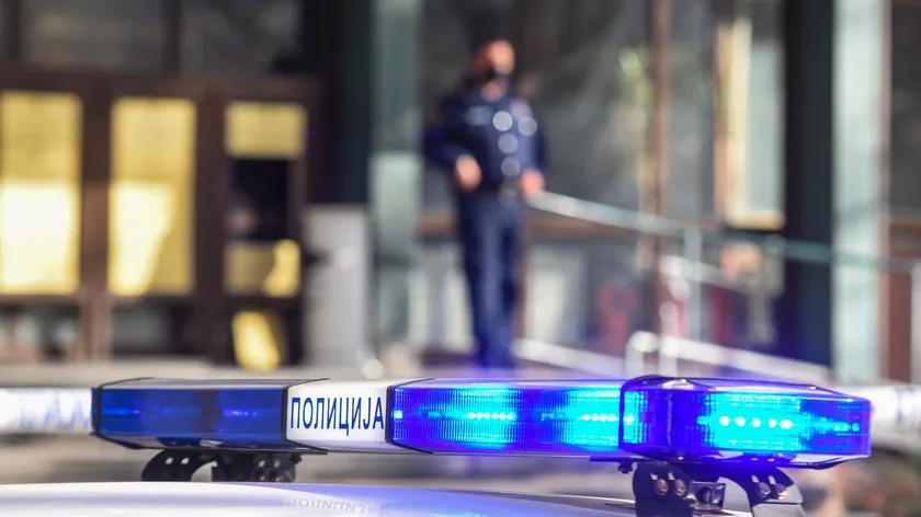Moldavalı Bir Adam Novi Beograd'da Tutuklandı Pazar Merkezinde Çalmak İçin Güvenlik Görevlisiyle Kavga Etti