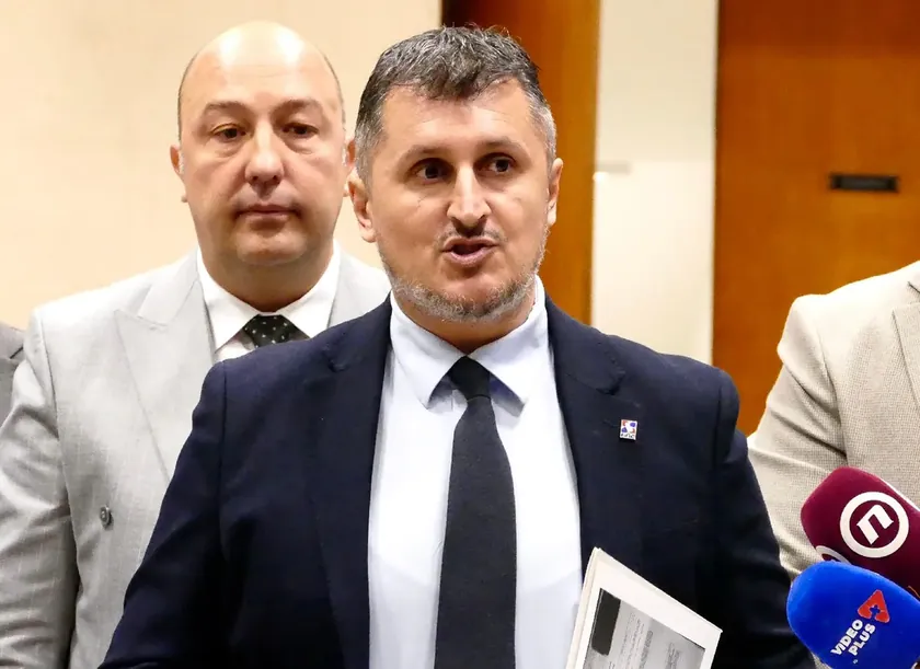 Beograd Belediye'nin yeni güvenlik sistemi projesi tartışma konusu oldu.