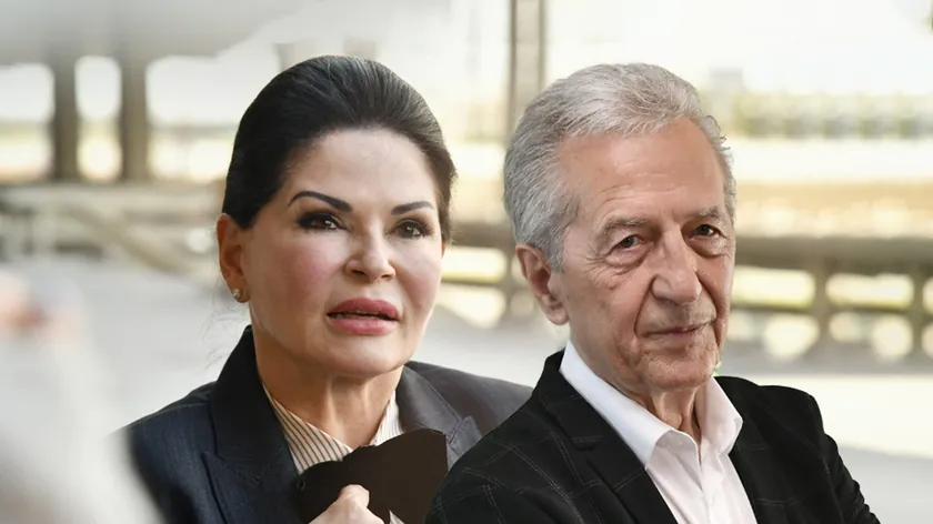Sırp şarkıcı Lepe Lukić'in eski eşi Vladimir Perović, Mirjana Antonović hakkında iddialarda bulundu.