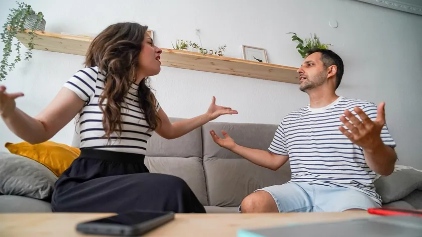 Sırp psikolog Sigmund Freud'un ilişki kavramına dair bir sözü var "İki kişi her zaman aynı fikirde ise, o kişilerden biri ikisinin de düşüncelerini düşünüyor."