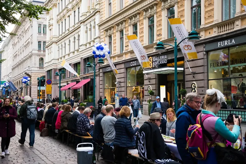 Finlandiya'da Yüksek İşsizlik Endişesi: İnsanlar Kurye Olarak Çalışmak İçin Para Ödüyor
