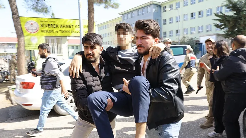 Türkiye'deki lise saldırısında eski öğrenci dehşet saçtı, intihar etti